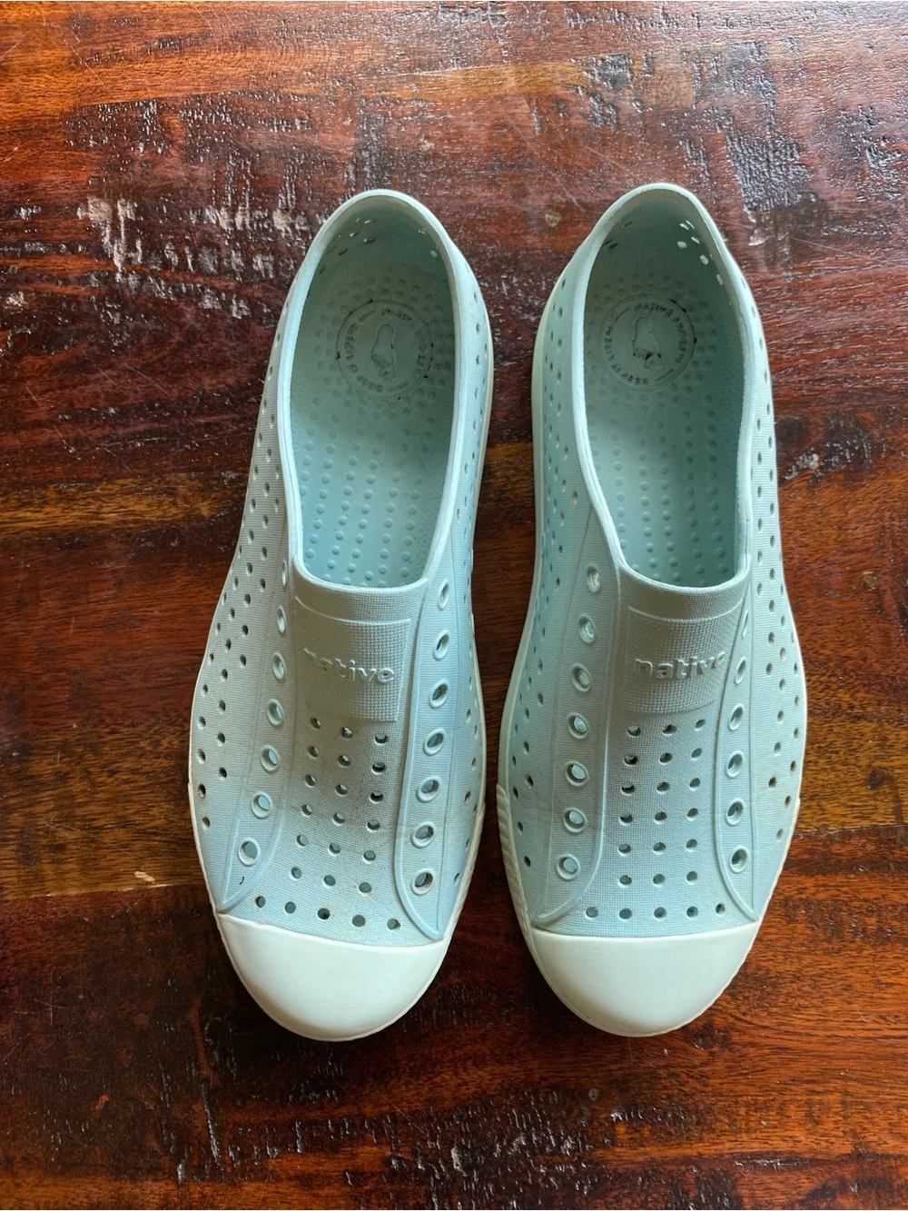 Native Jefferson shoes J4 light blue water friendly sneakers athletic